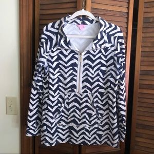 Lilly Pulitzer Skipper Popover Sz L Got Lucky print Blue & white